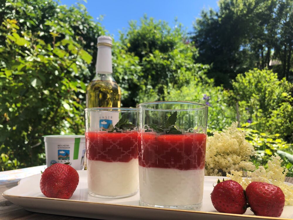 Joghurt Erdbeer Dessert 2
